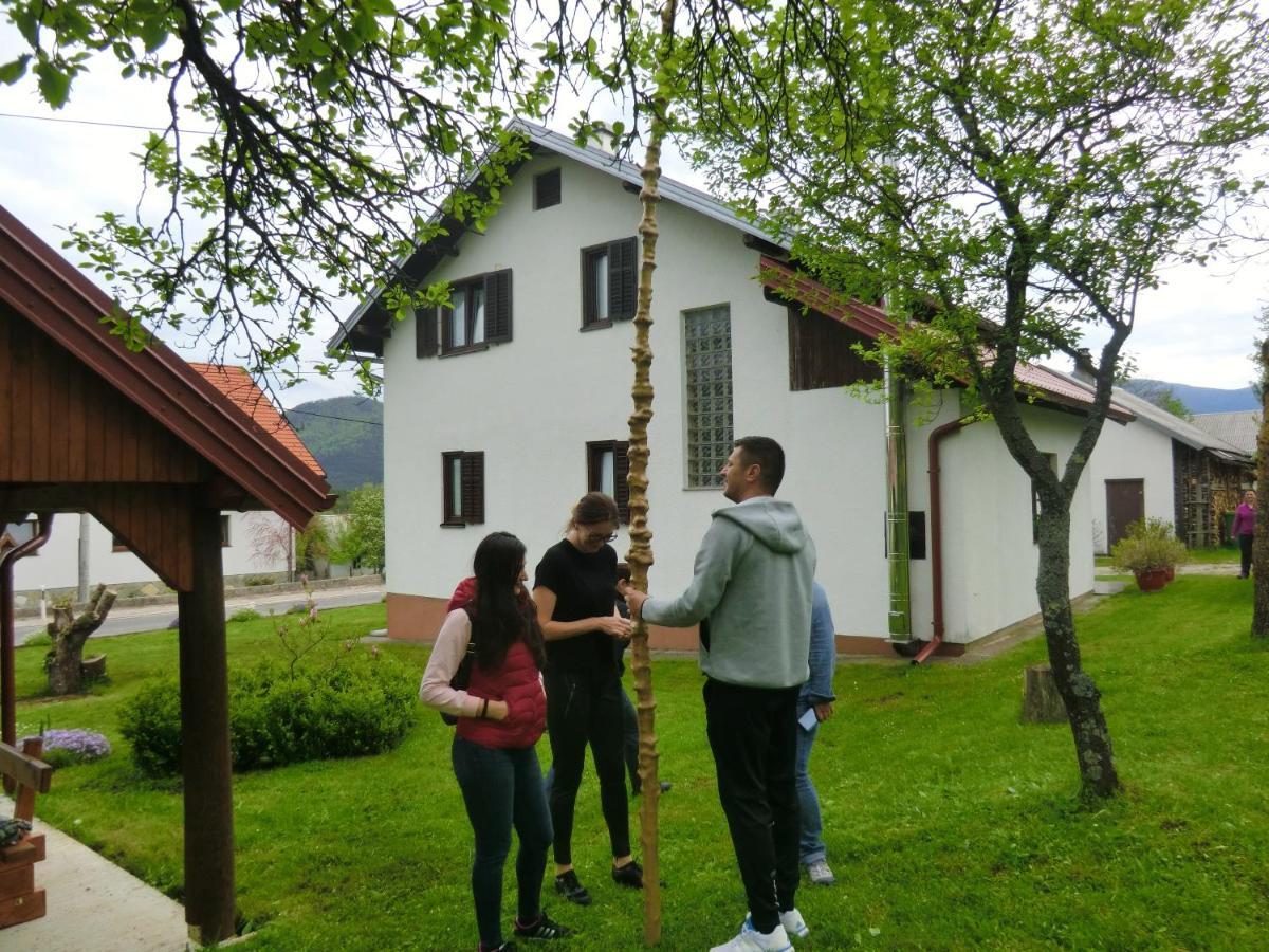 Pansion Izvor Otel Korenica Dış mekan fotoğraf