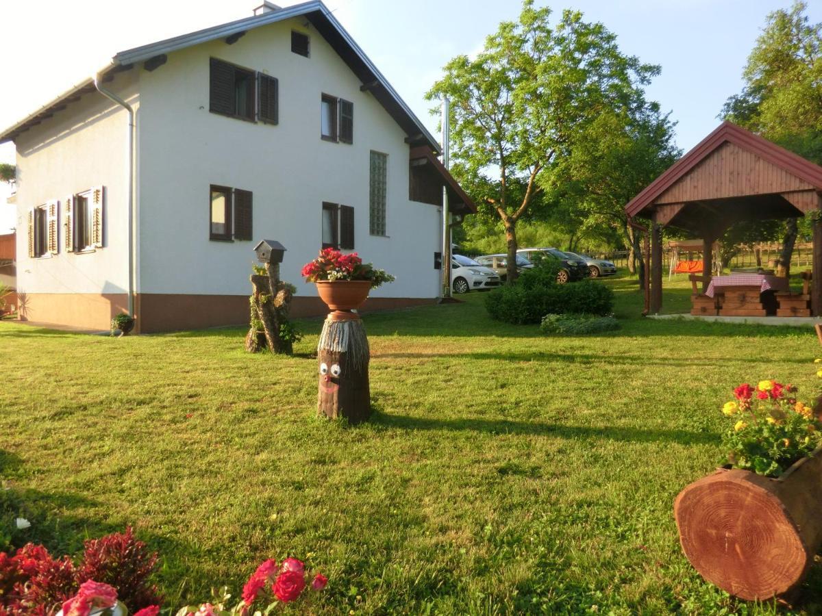 Pansion Izvor Otel Korenica Dış mekan fotoğraf
